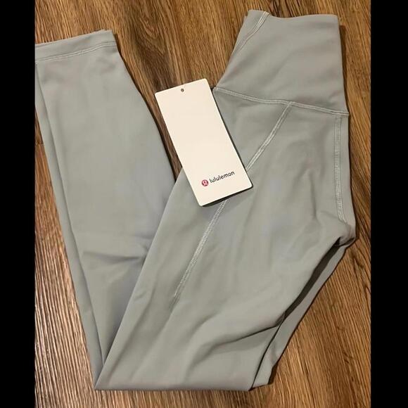 Lululemon Women's Grey and Green Legging - Picture 6 of 6